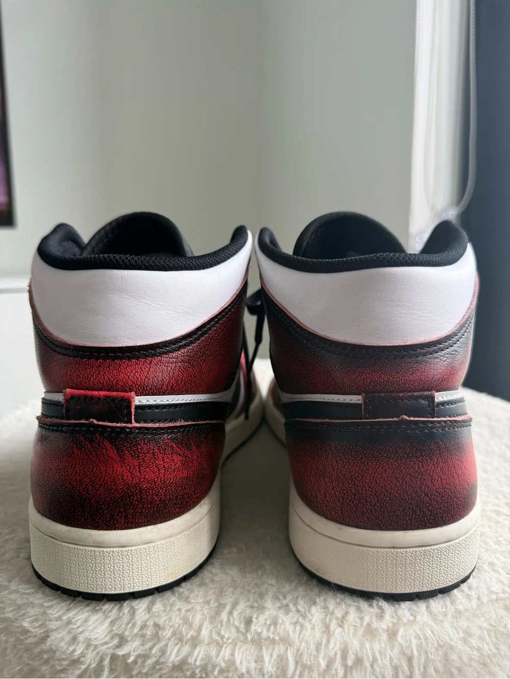 Air Jordan 1 Mid Wear-Away